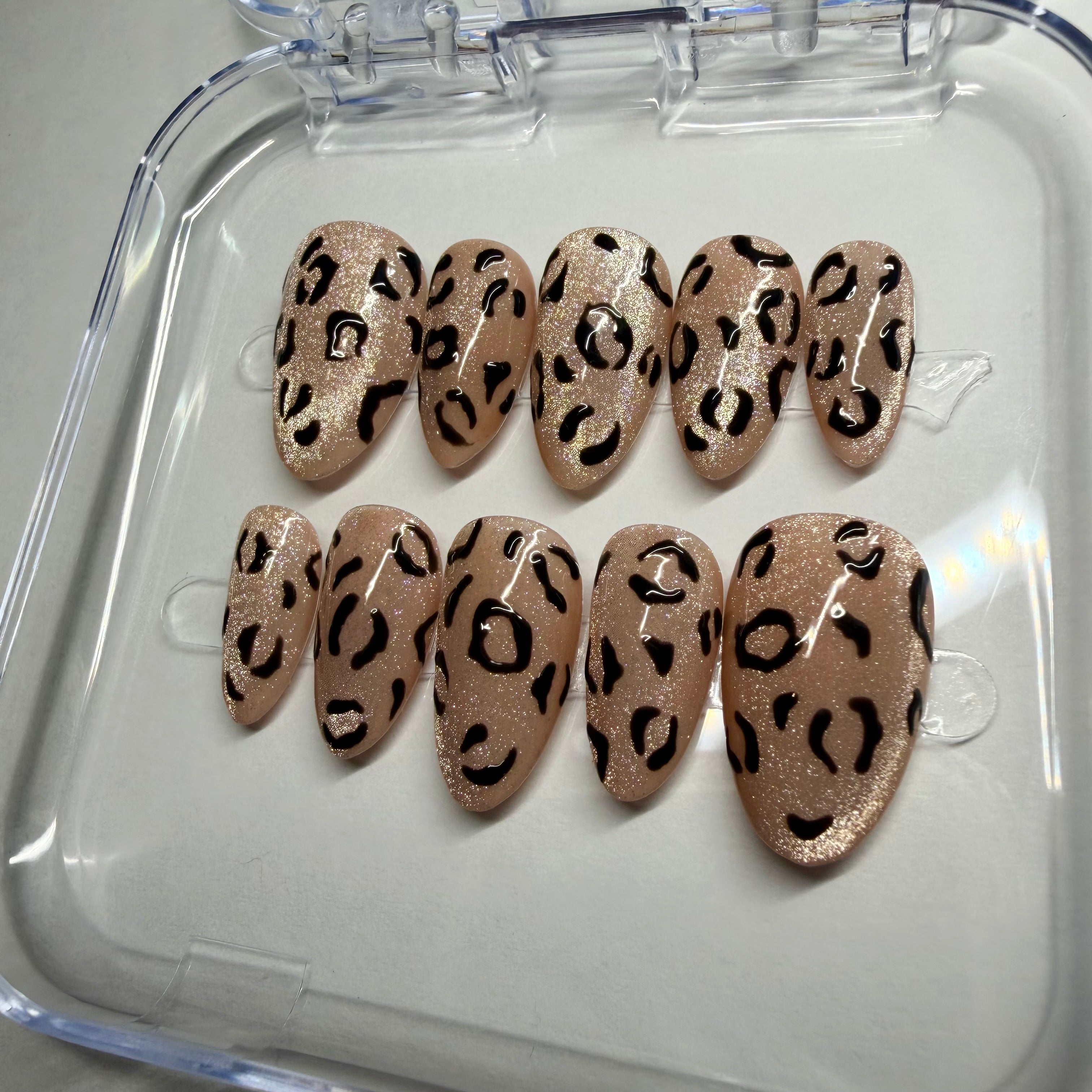 Handmade Cat-Eye Leopard Print Press-on Nails