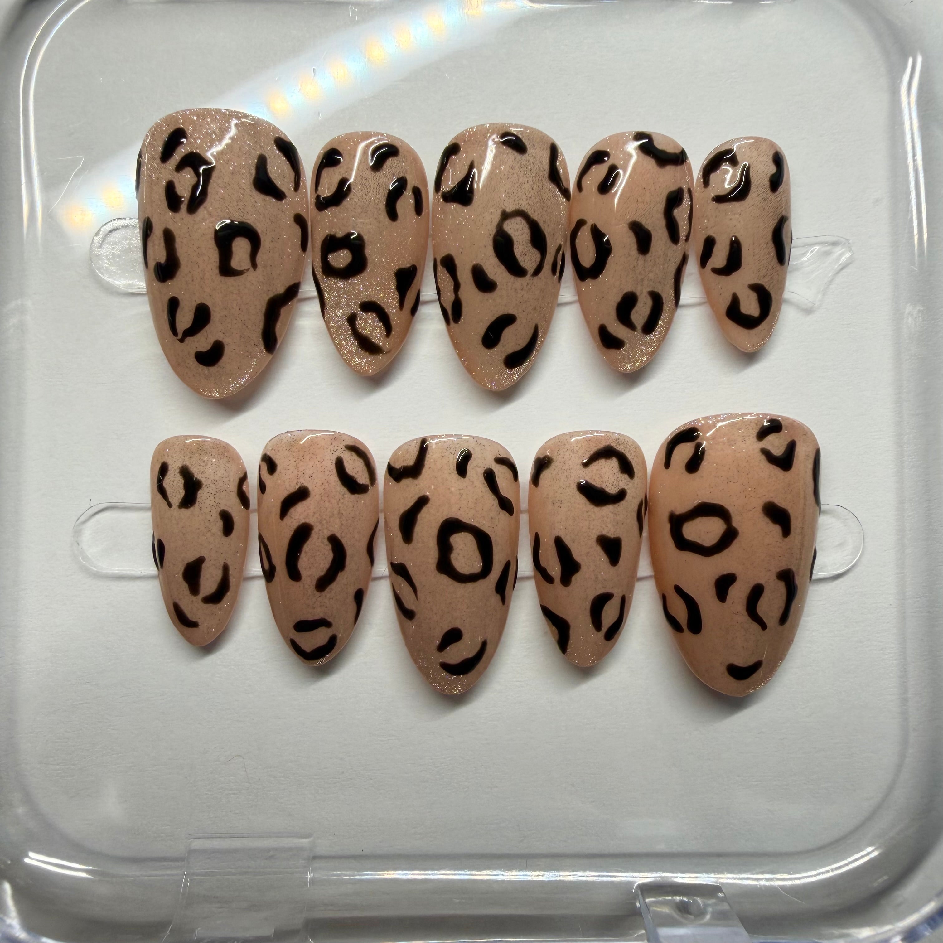 Handmade Cat-Eye Leopard Print Press-on Nails