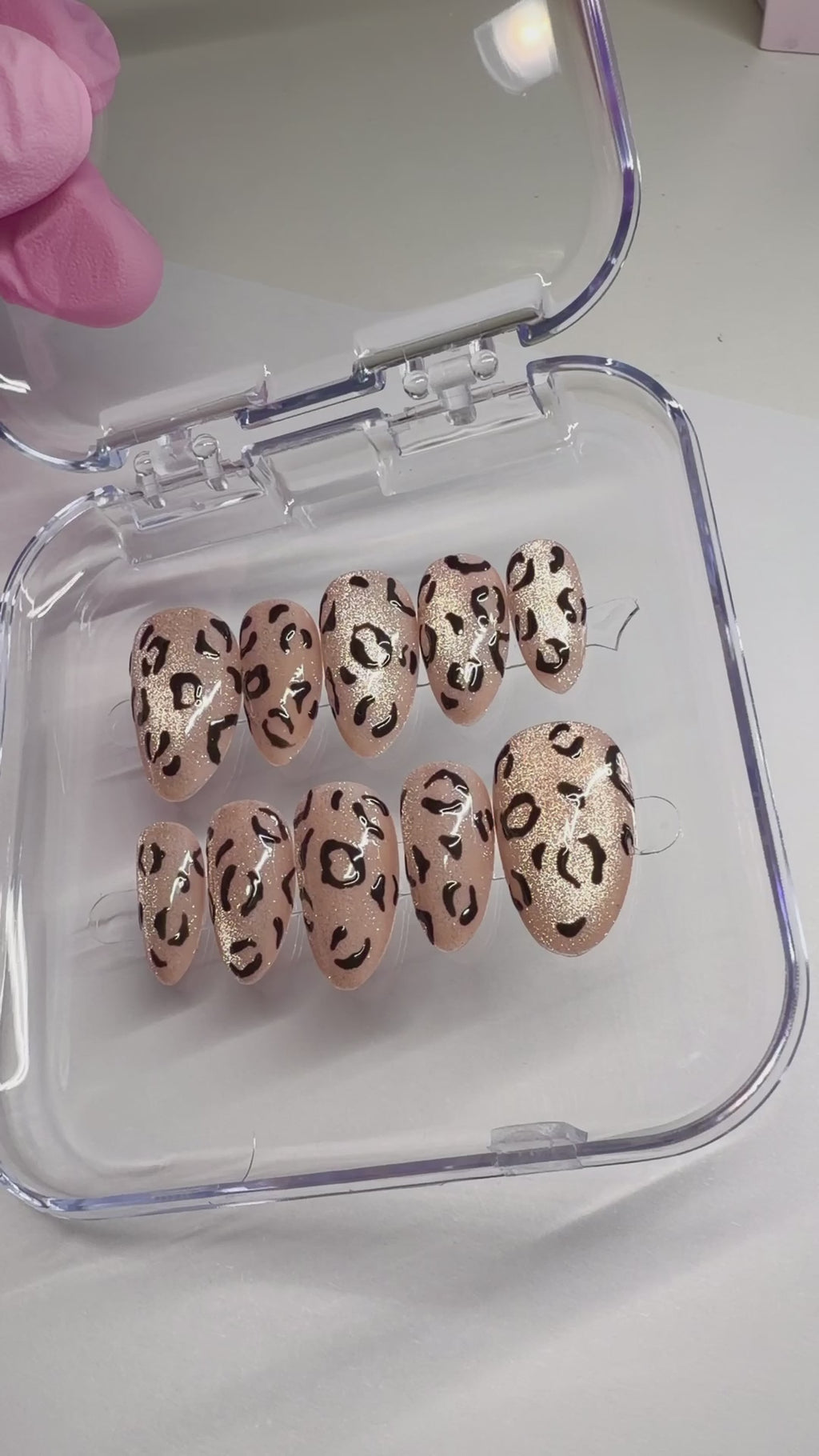 Handmade Cat-Eye Leopard Print Press-on Nails